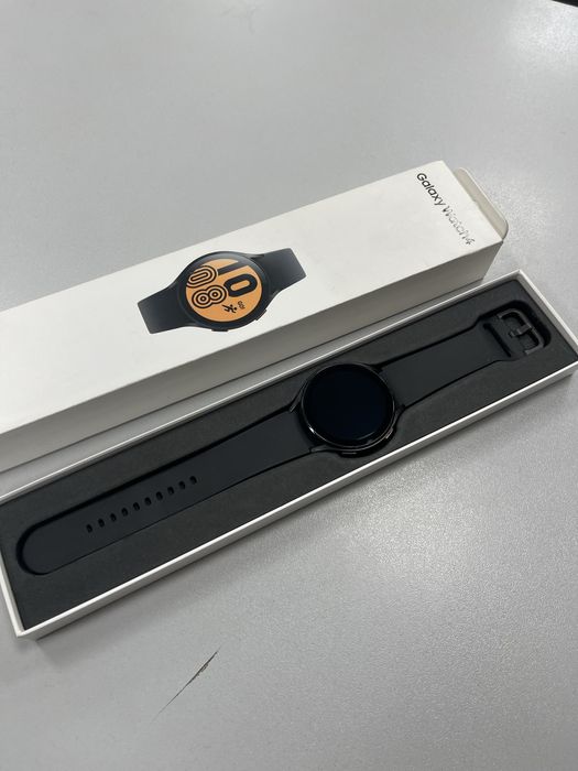 Samsung Galaxy 4 44mm (г. Алматы) лот 700275