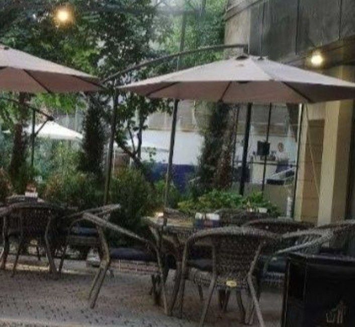 Продаётся навес-зонт солнцезащитный