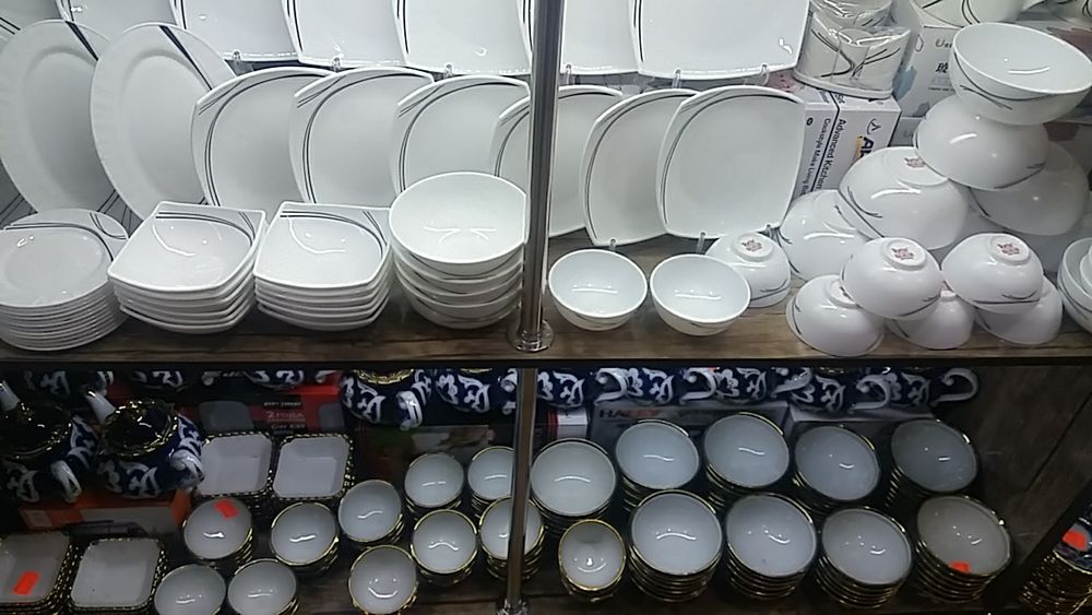 Посуда сифатли ва чиройли, хар хил