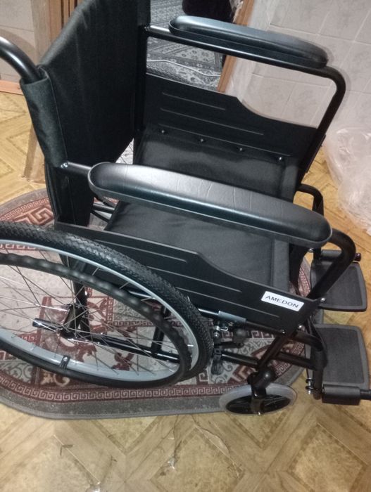 Продам коляску для инвалидов