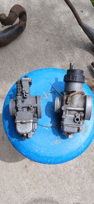 Vând carburatoare 2T