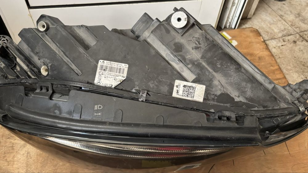 Фар за Mercedes W222