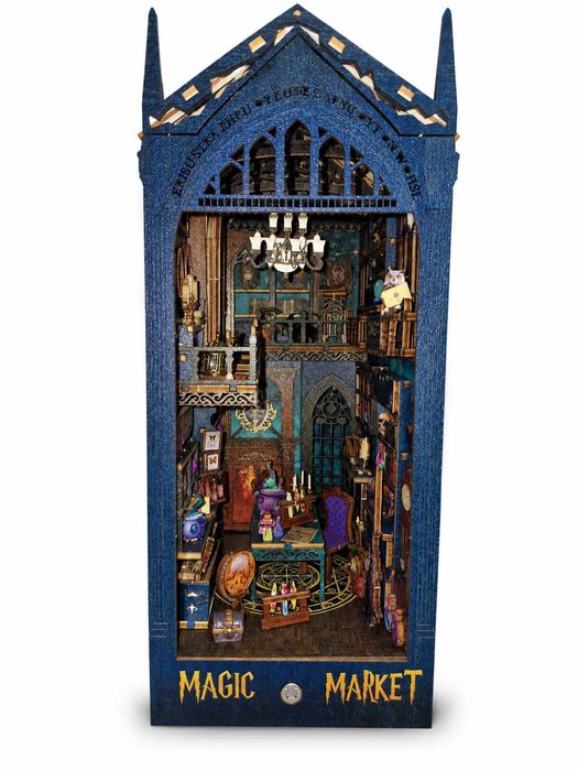 Book Nook Magic Market cu LED – Dioramă miniaturală realizată manual