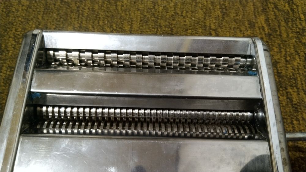 Лапша резка современная.