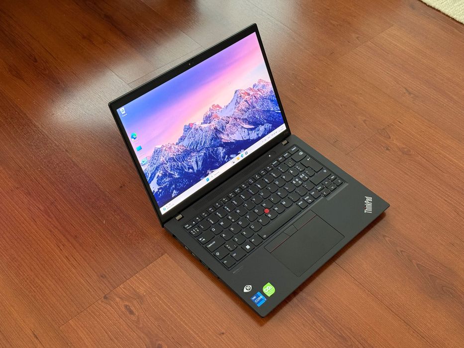 Лаптоп 14’ FHD+IPS Core i7-1270p Lenovo Thinkpad P14s g3  Nvidia T550 32GB DDR4 1TB SSD