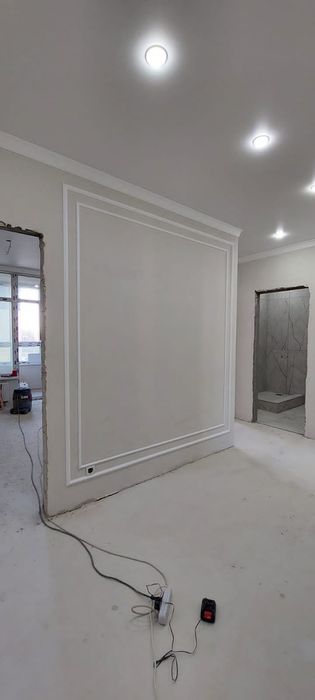 Поклейка галтелей, молдинг