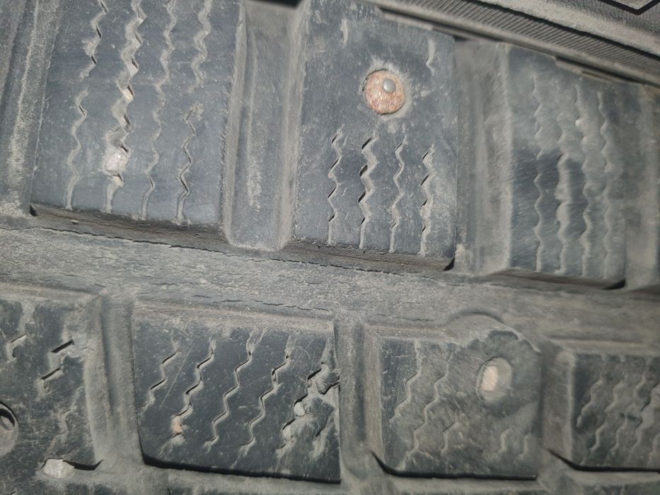 Зимние шины 265/65/r17