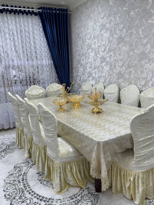 Stol stullar va posudalar sotiladi