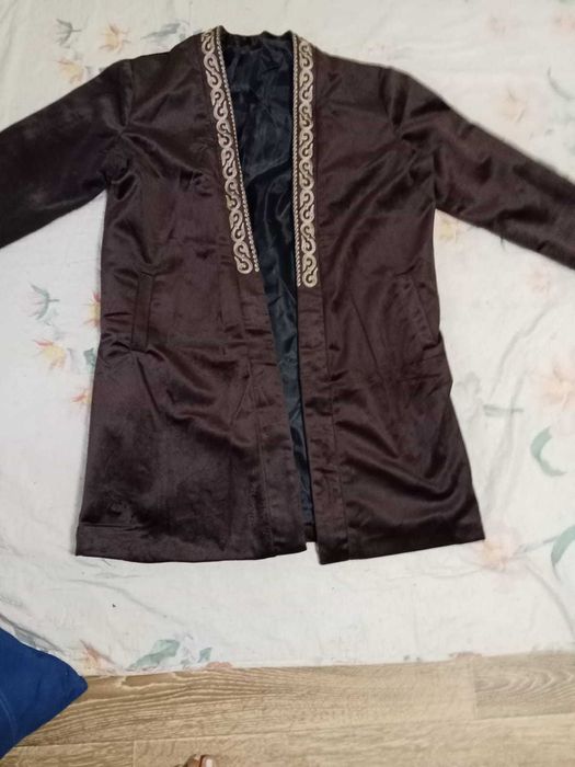 Продам мужской костюм в казахском стиле