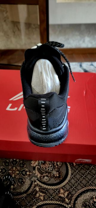 Продаётся кроссовки LI-NING