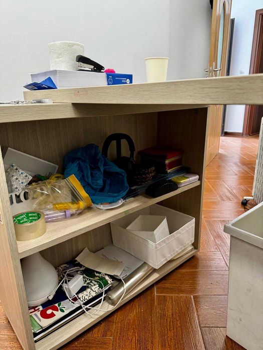 Set Mobilier Premium Recepție / Birou (2 Birouri masive + Dulap Vitrină)