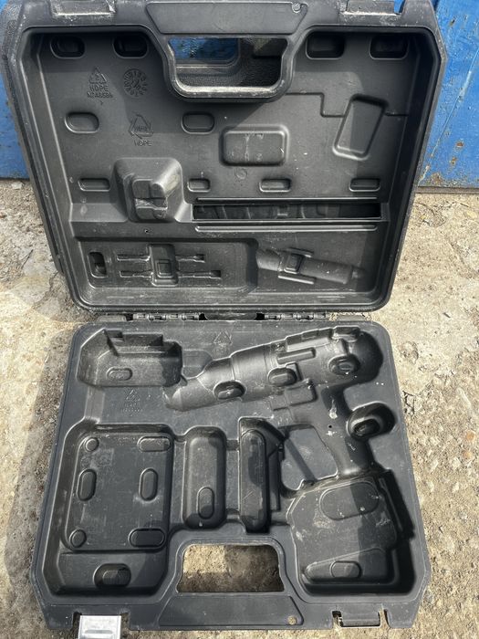 Продам чемодан под шуруповерт DeWalt