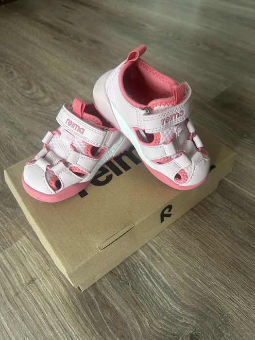 Детские сандали от Reima