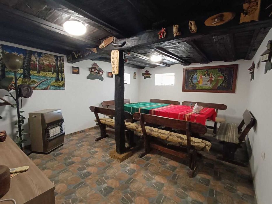 Триетажна къща в Еленския балкан