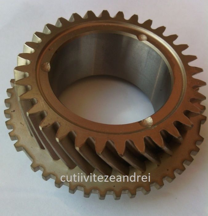 Pinion treapta a 5-a pentru cutia de viteze Opel M32