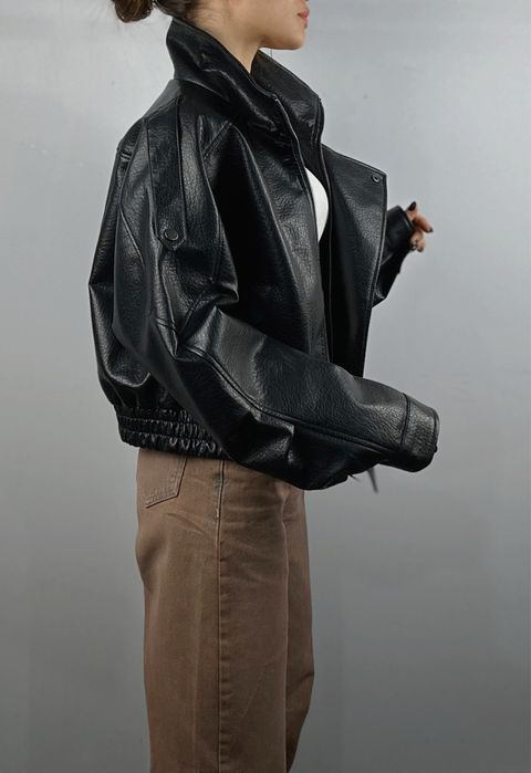 Дамско късо кожено biker яке в два цвятa