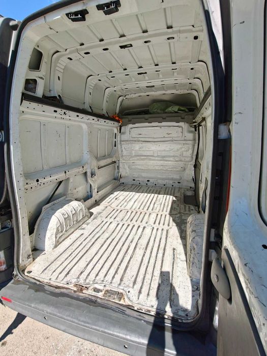 Продава се бус Renault Trafic