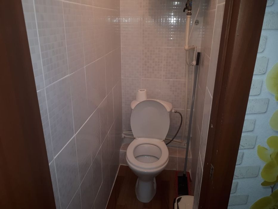 Сдам двухкомнатную квартиру .