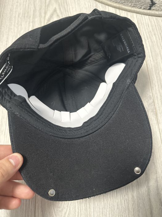 Sapca Balenciaga opium