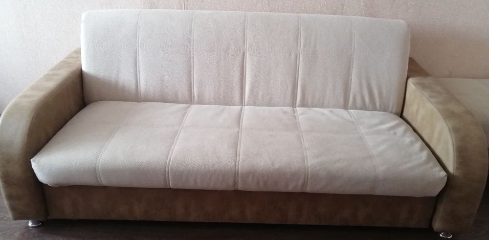 Продам диван               .