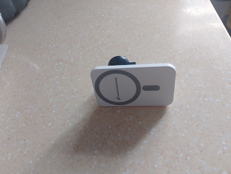 Беспроводной зарядка продаётся