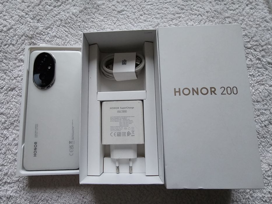Honor 200 5G  8+8/256GB IDEAL