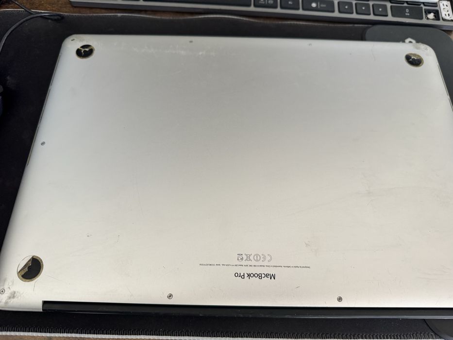 Macbook pro 15,3 inch intel core i7