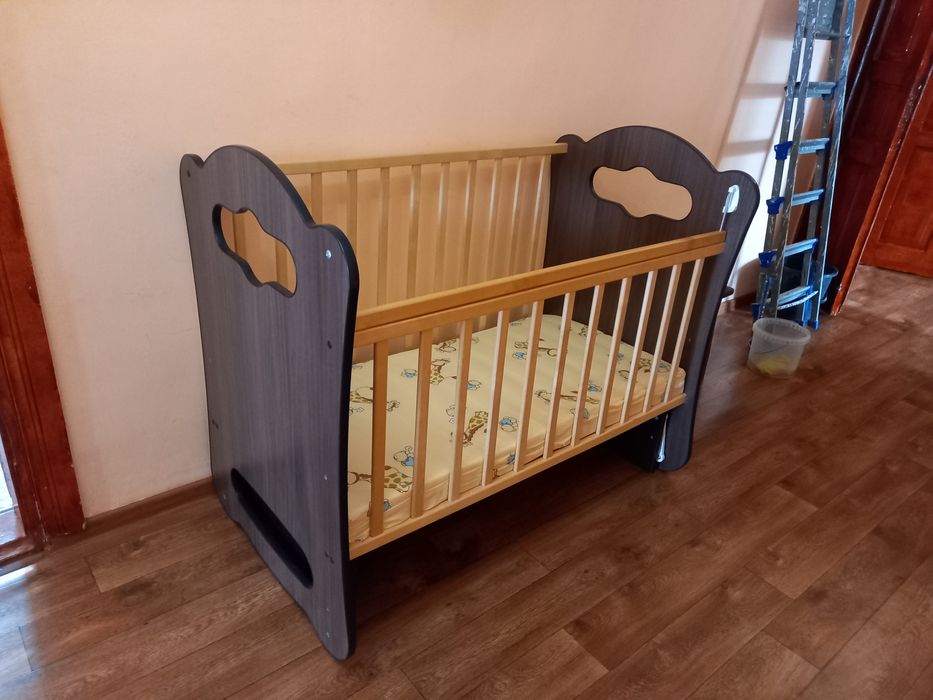 Манеж маятник   .