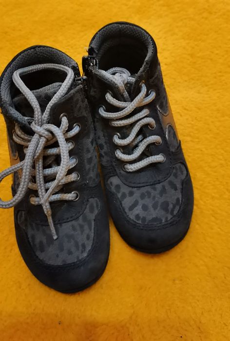 Високи маратонки-  24 номер