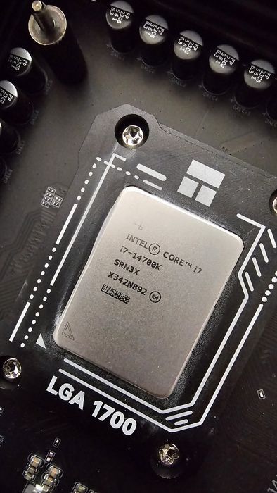 Aorus Z790 + Intel i7 14700k
