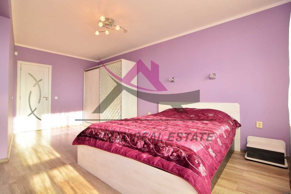 Дава се под наем Двустаен апартамент в Варна, Колхозен пазар - 85 кв.м за 400 € - Снимка #2