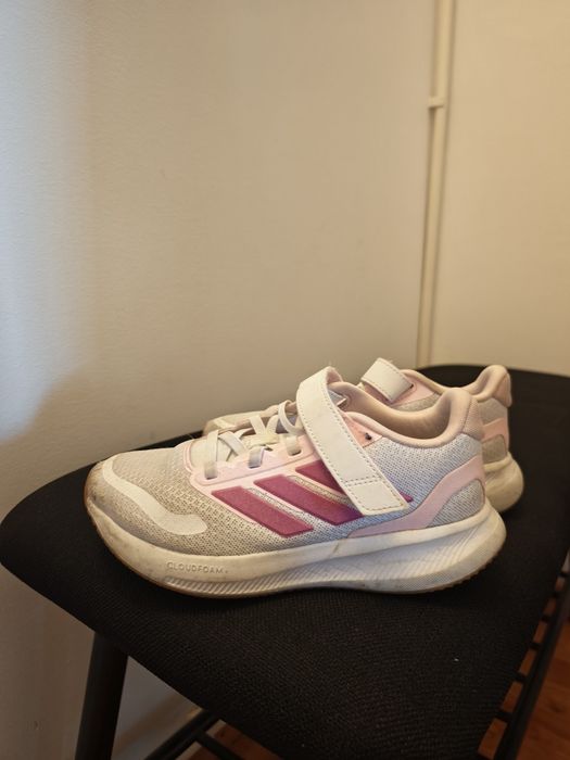 Adidas puțin folosit copil