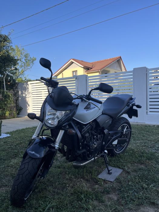 Honda Hornet CB600F , PC41. Se poate conduce cu A2