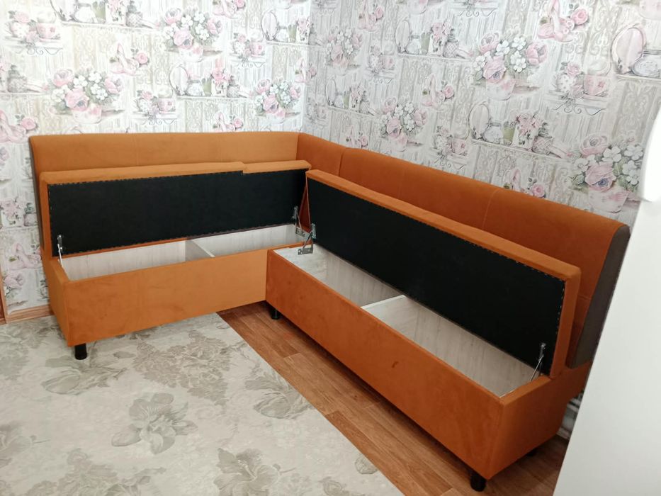Кухонный уголок мягкий