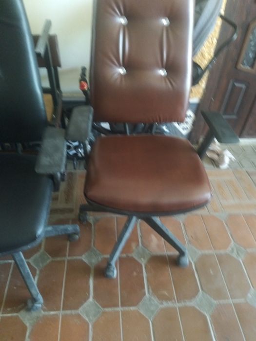 Продаётся кресло.