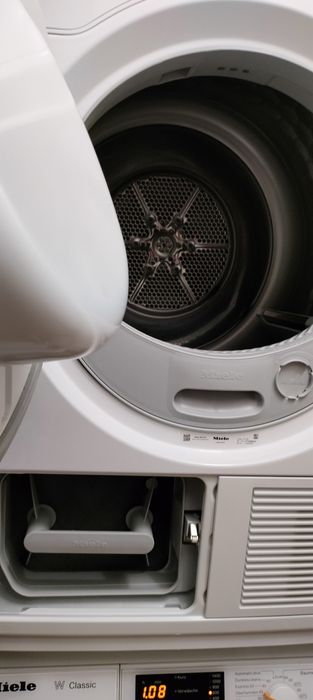 Mașină de spălat rufe și uscător Miele