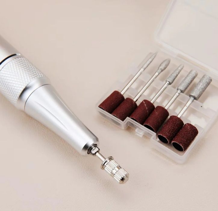 Акумулаторна пила за нокти