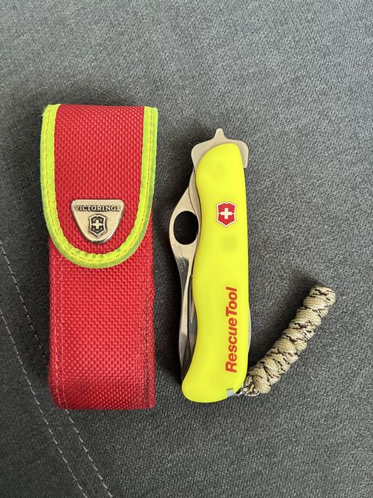 Нож Victorinox Rescue Tool