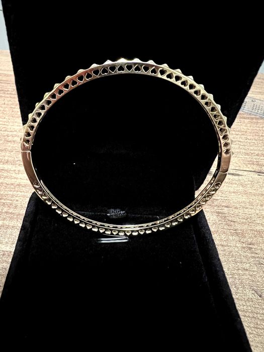 Продавам нова златна твърда гривна