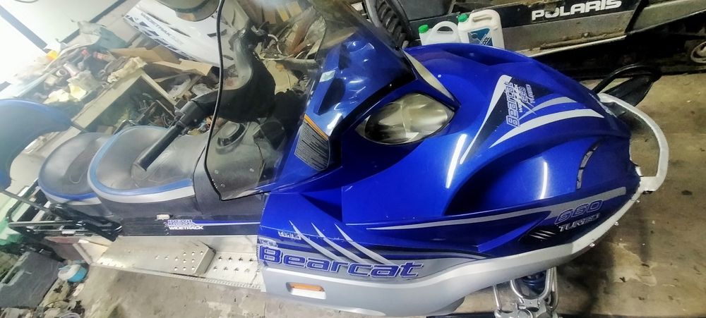 Продам снегоход,на полном ходу!