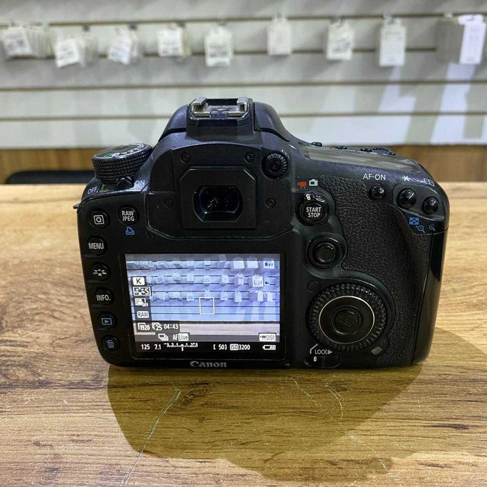 К162/Фотокамера Canon EOS 7D/sk149659