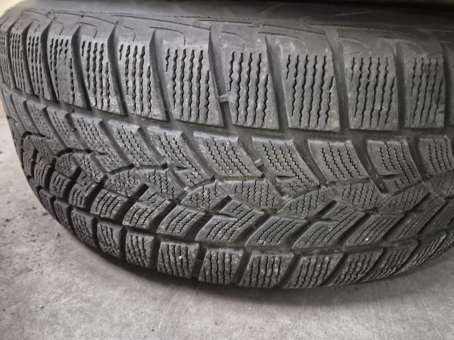 4бр. 235/60/18 зимни гуми Goodyear