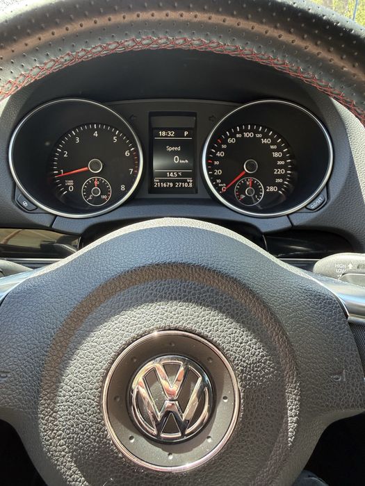 VOLKSWAGEN Golf 2010 — imagine 5