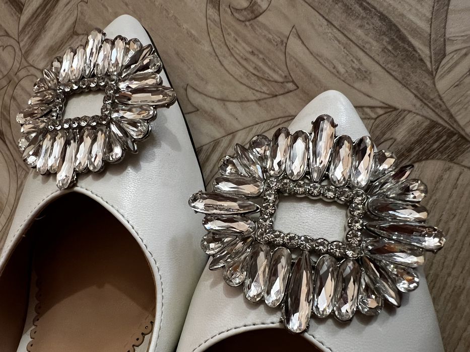 Продам  свадебные туфли