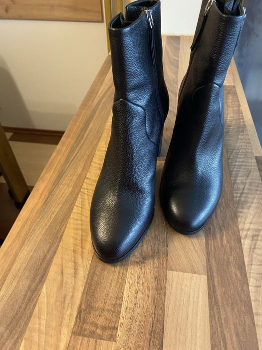 Нови Hugo Boss купени от Answear