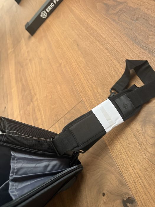 Samsonite чанта за път