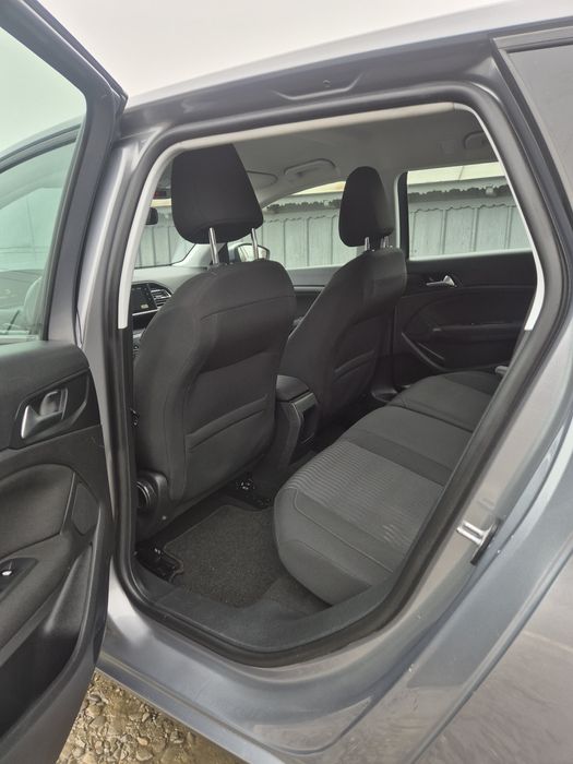 Peugeot 308 model 2015 mot 1.6 HDI 120cp Euro 6