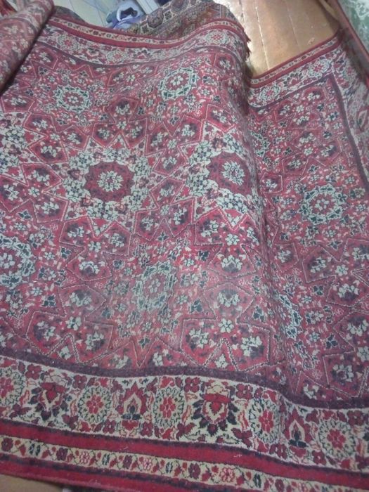 Ковры б/у разные