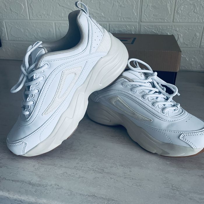 Маратонки  Fila.