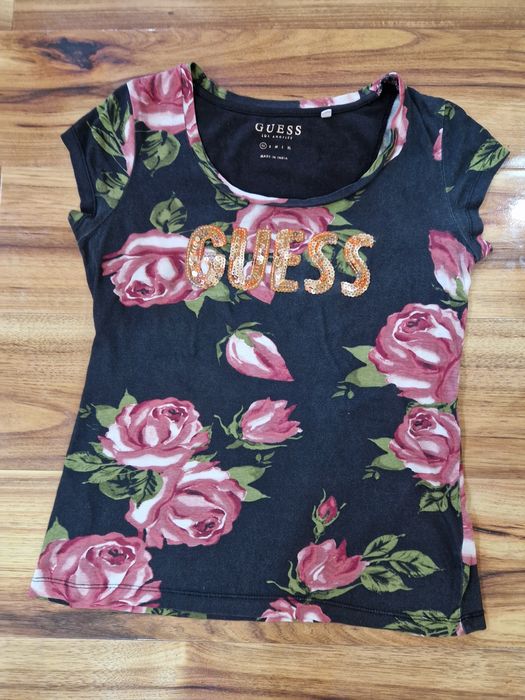 Tricou GUESS la doar 35 lei